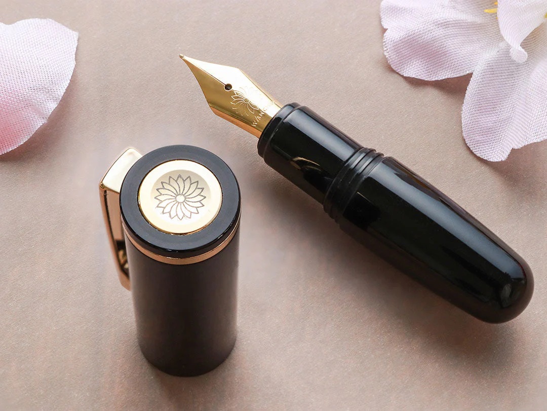 Wancher PuChiCo Penguin Black GT Fountain Pen