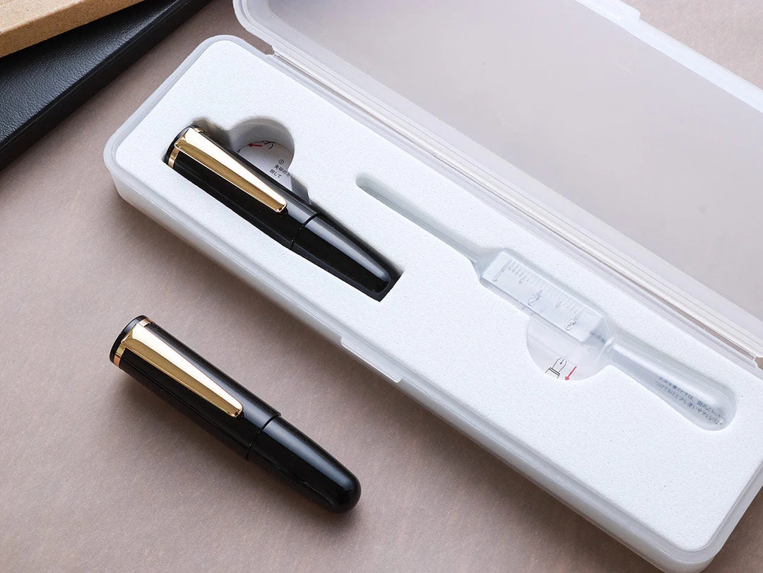 Wancher PuChiCo Penguin Black GT Fountain Pen