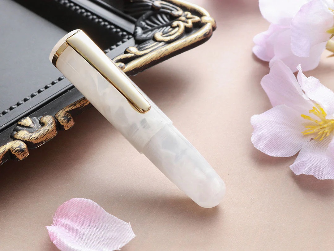 Wancher PuChiCo White Snow GT Plumo Estilográfica