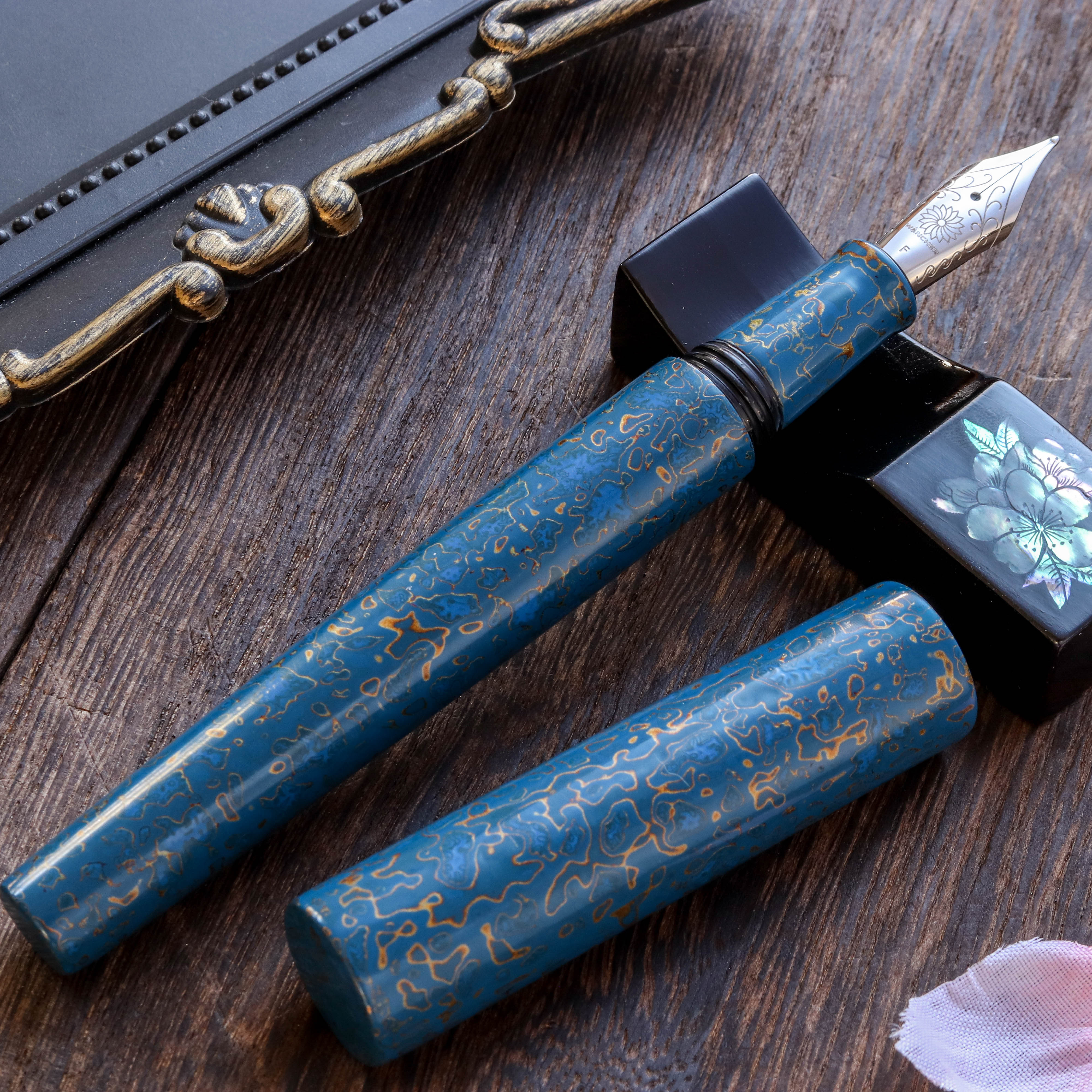 Wancher Sekai Saihi Urushi Ao-age Original Vulpen