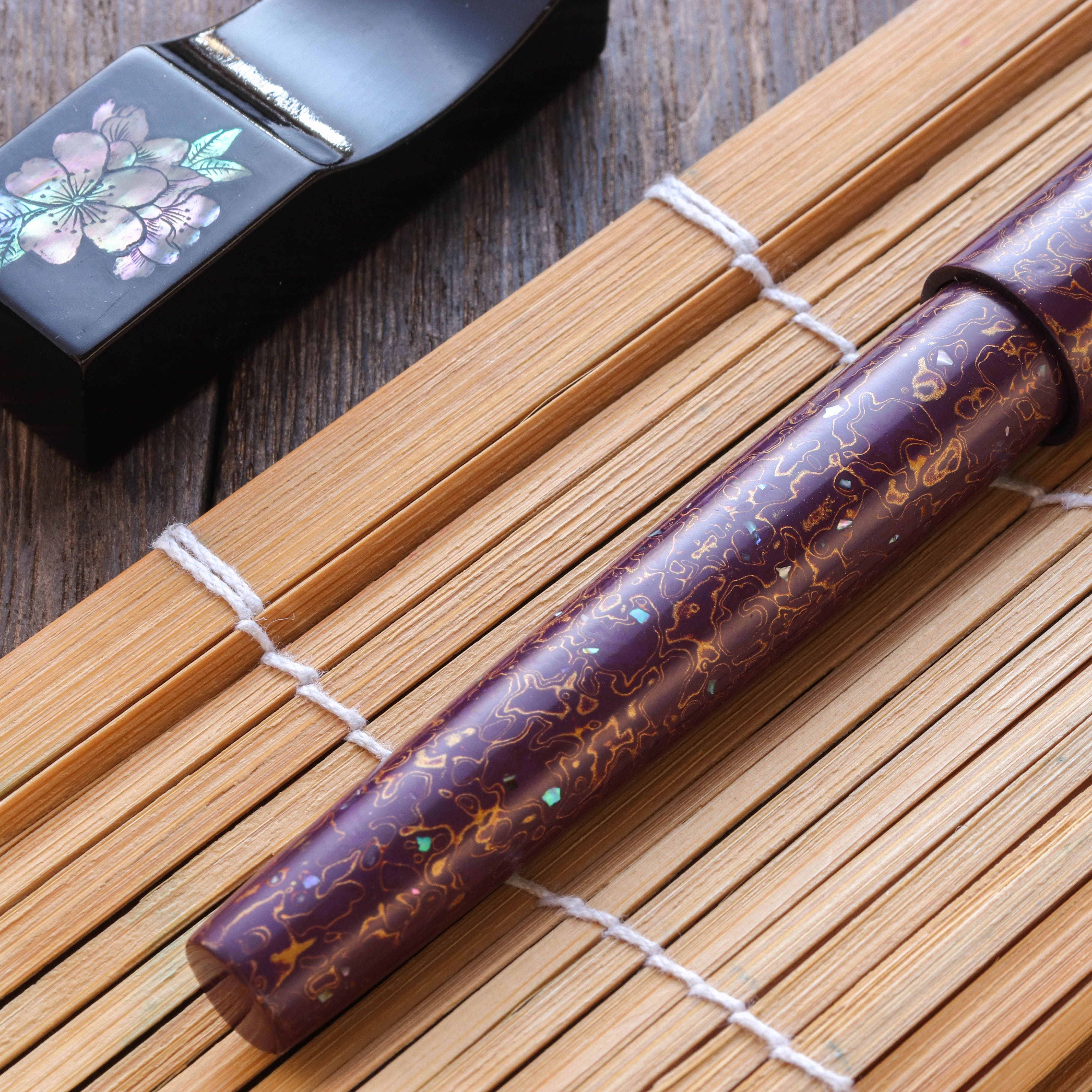 Wancher Sekai Saihi Urushi Murasaki-age Raden Vulpen