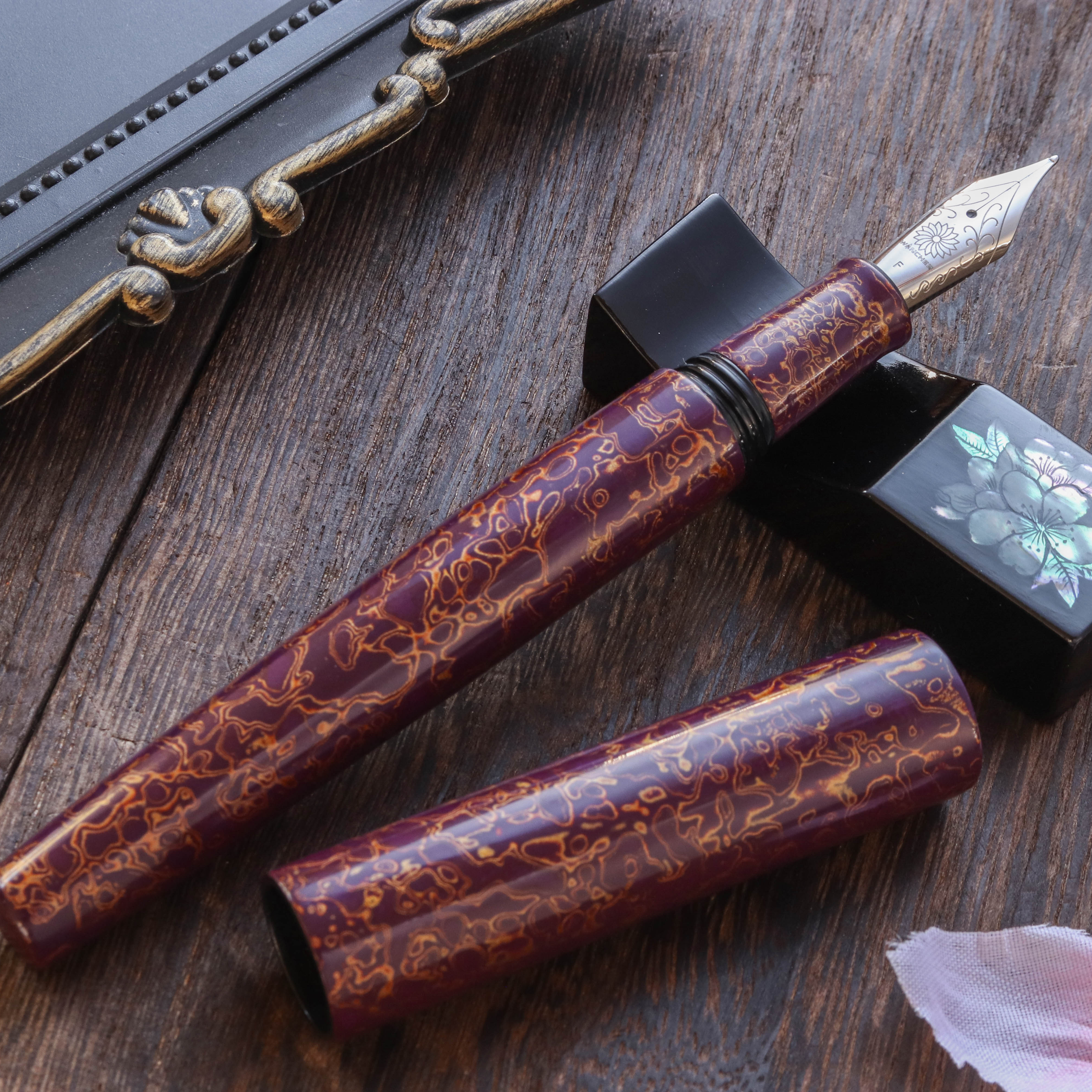 Wancher Sekai Saihi Urushi Murasaki-age Original Fountain Pen