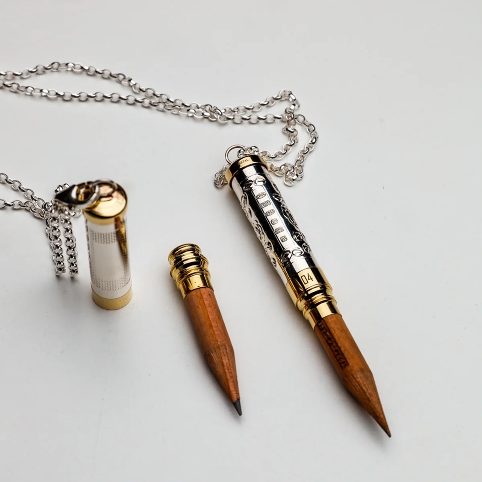 Yard O Led Piccadilly Necklace Barley Pattern Pencil