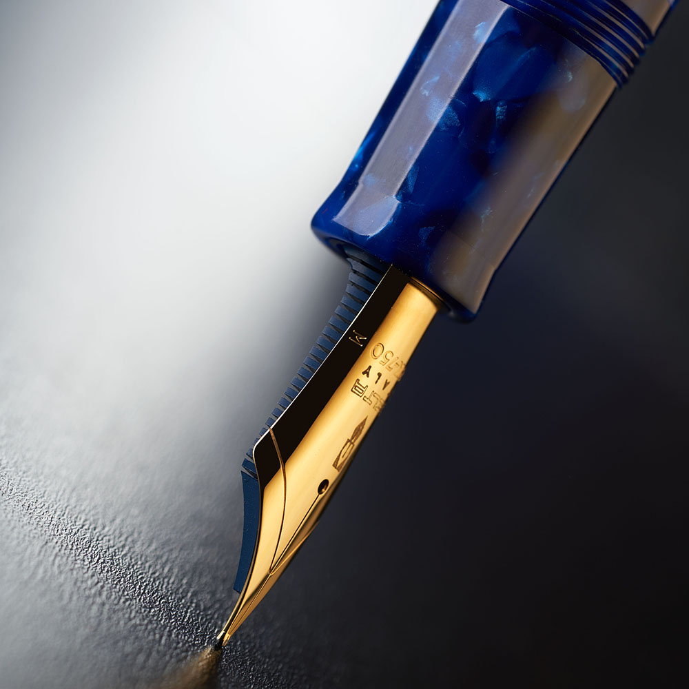 Delta Imperial Blu Mid-Size GT LE Fountain pen