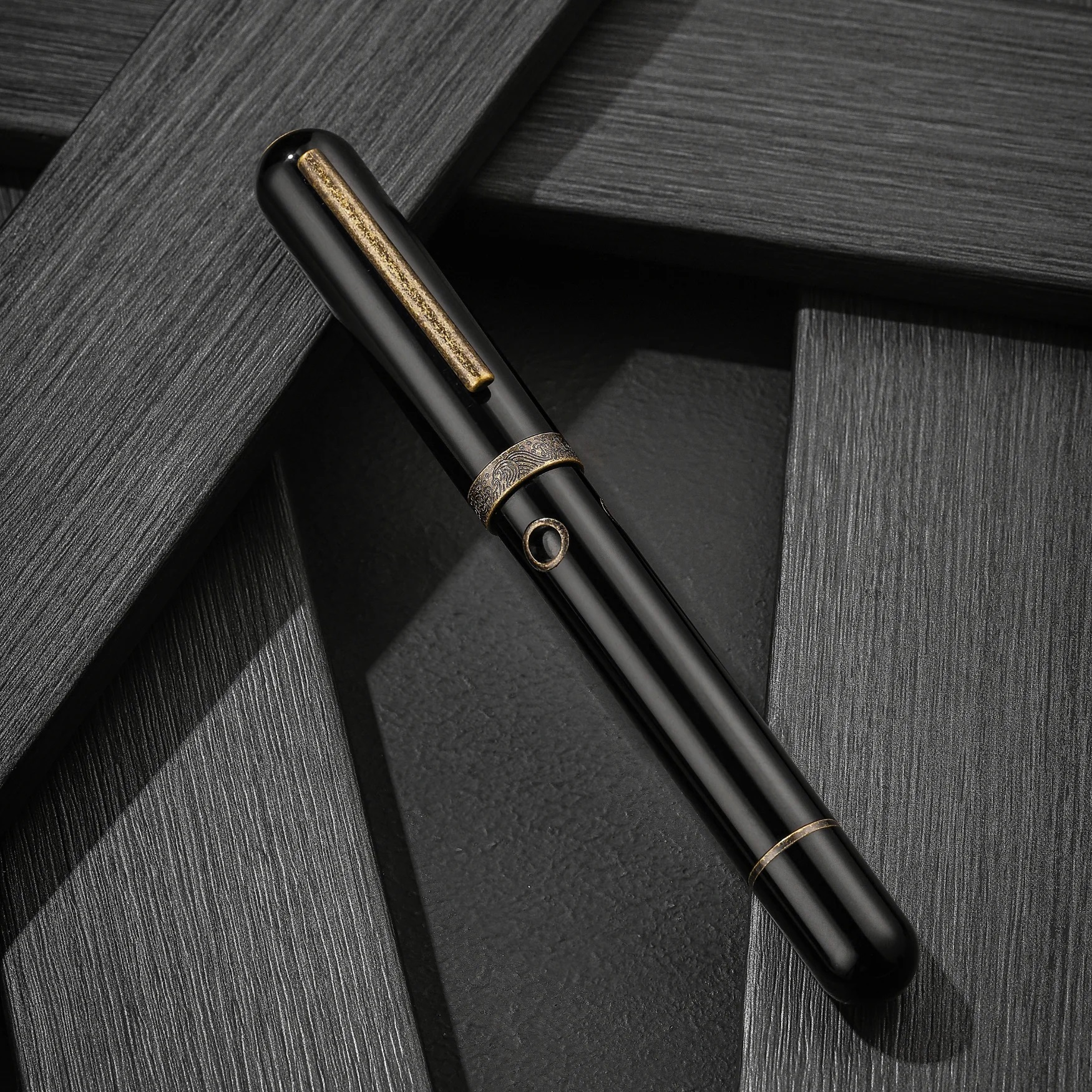 Nahvalur Nautilus Bronze Corydoras GT Fountain Pen