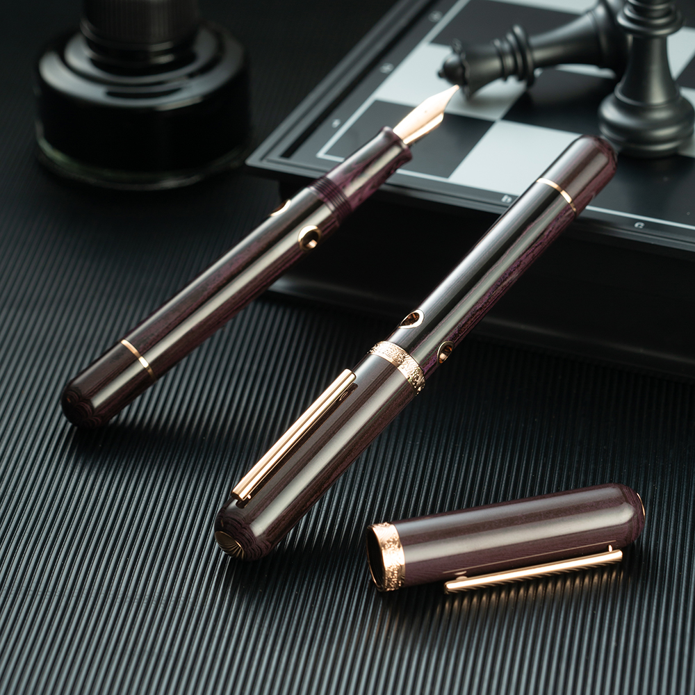 Nahvalur Nautilus Stylophora Berry RGT Fountain Pen