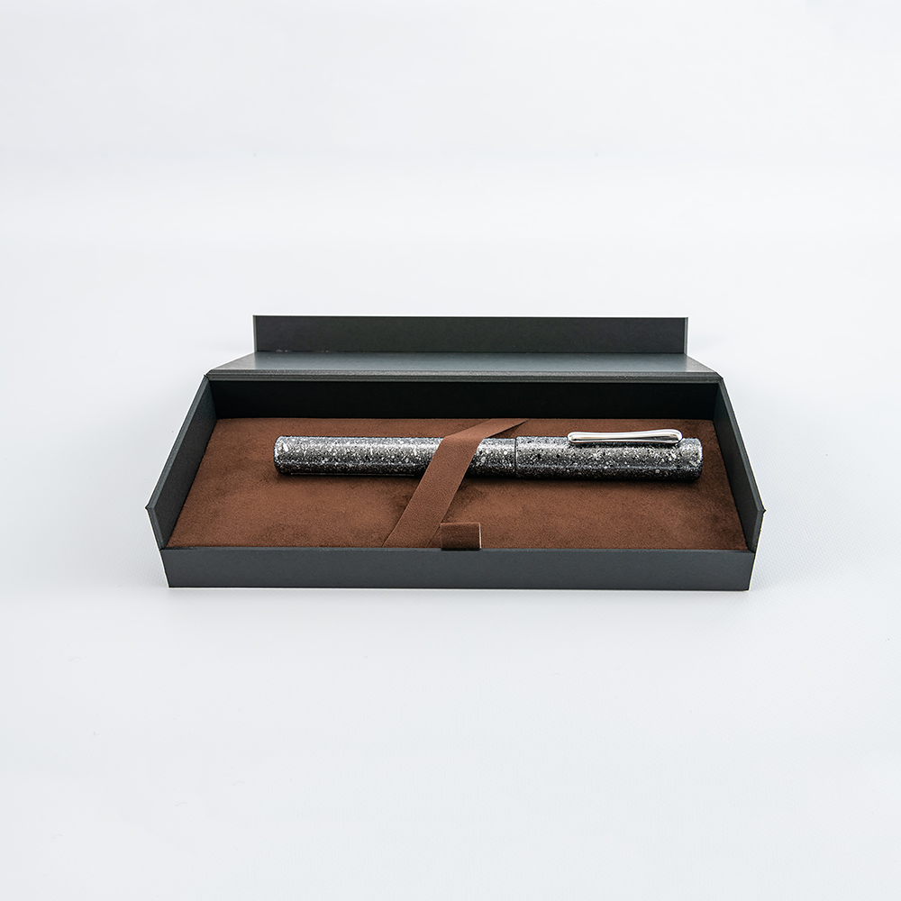 Pióro wieczne Taccia Granite Stone czarne