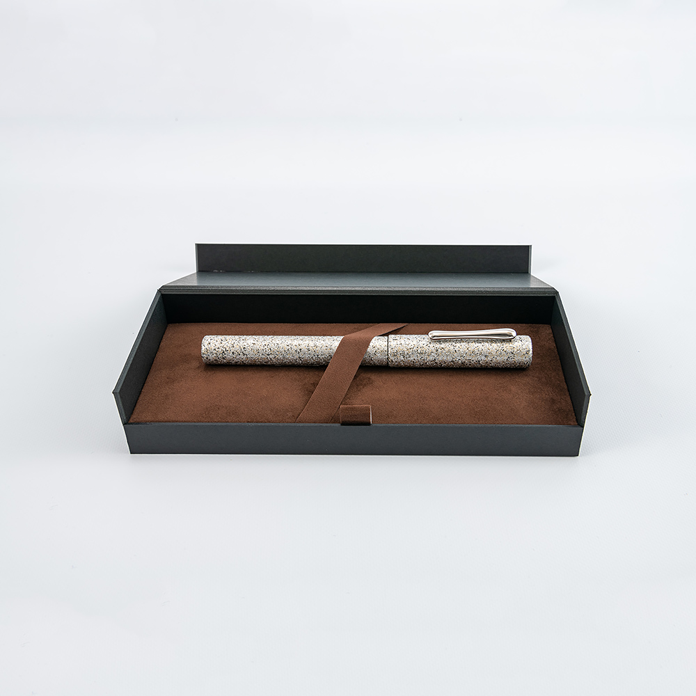Taccia Granite Stone White Fountain pen