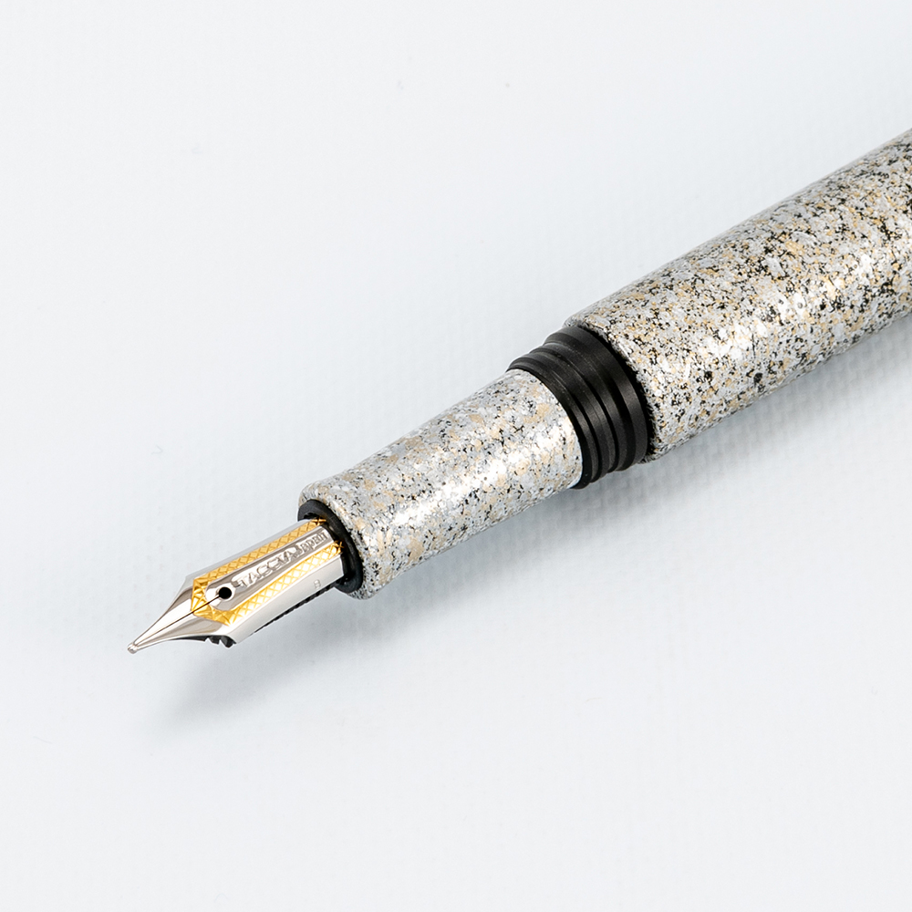 Taccia Granite Stone White Fountain pen