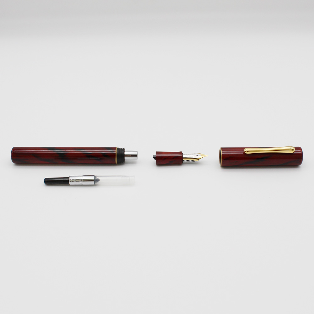 Taccia Hare-hi Yoi-enbu Fountain pen