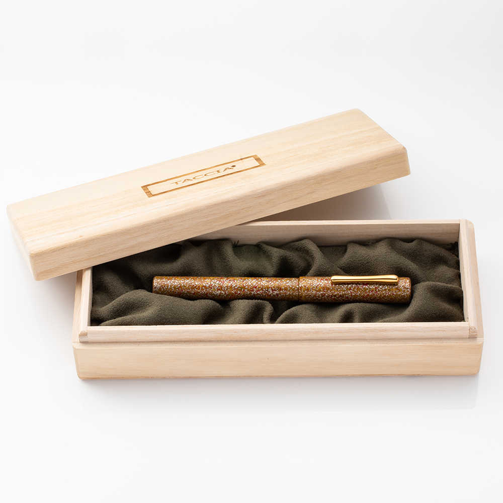 Taccia Hyakko Hisho II Sango Fountain pen