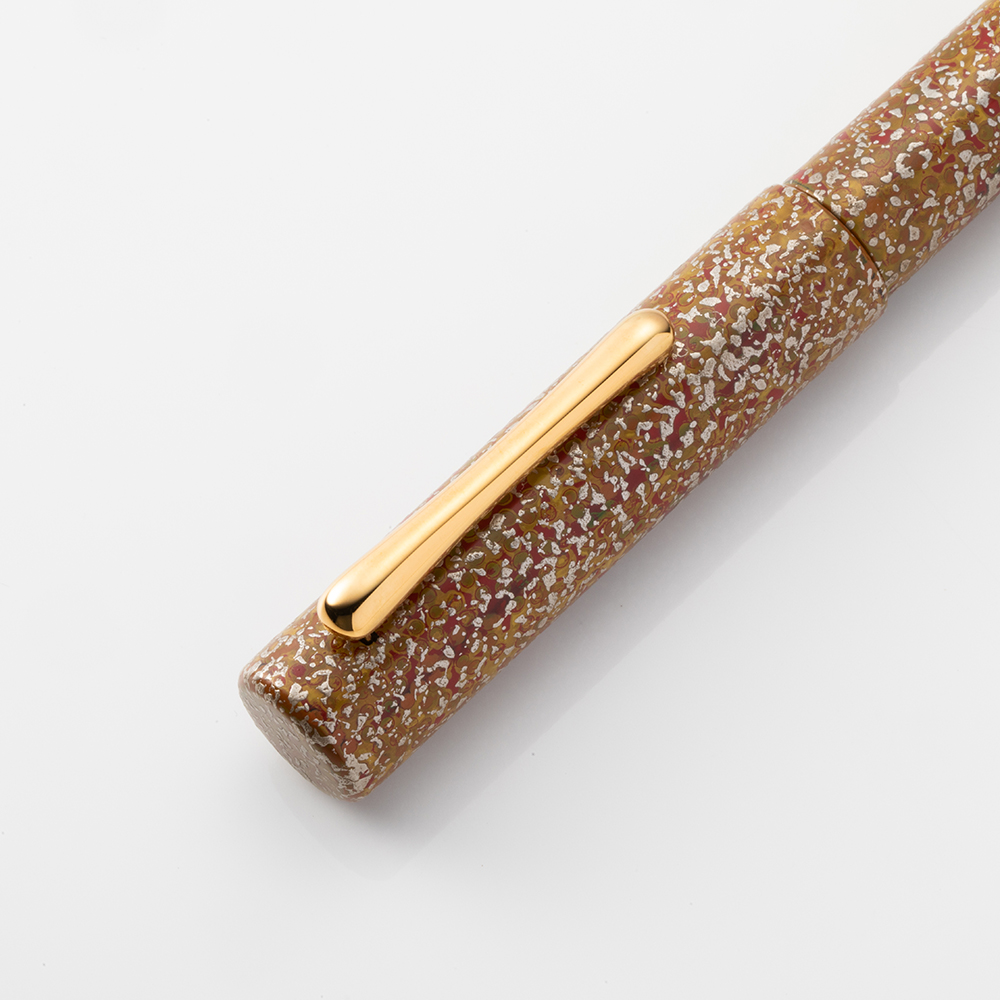 Taccia Hyakko Hisho II Sango Fountain pen