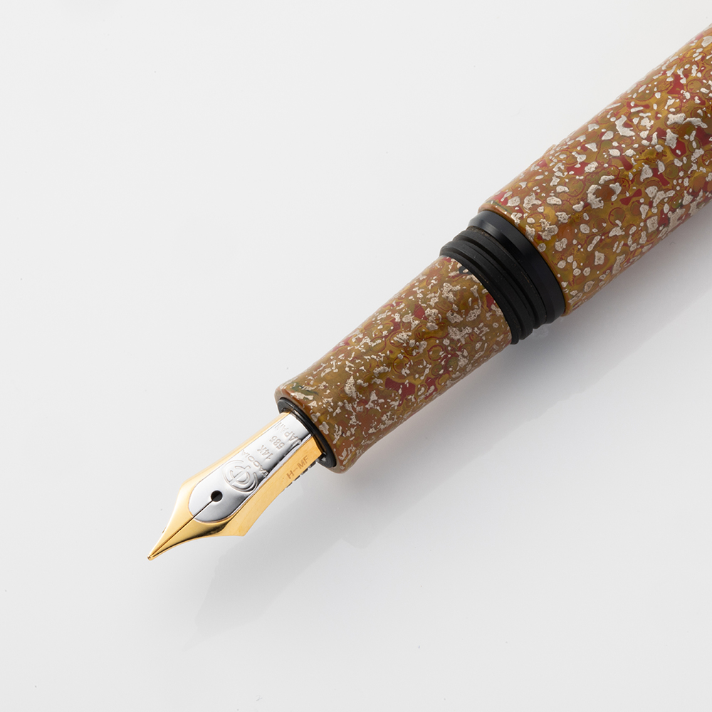 Taccia Hyakko Hisho II Sango Fountain pen