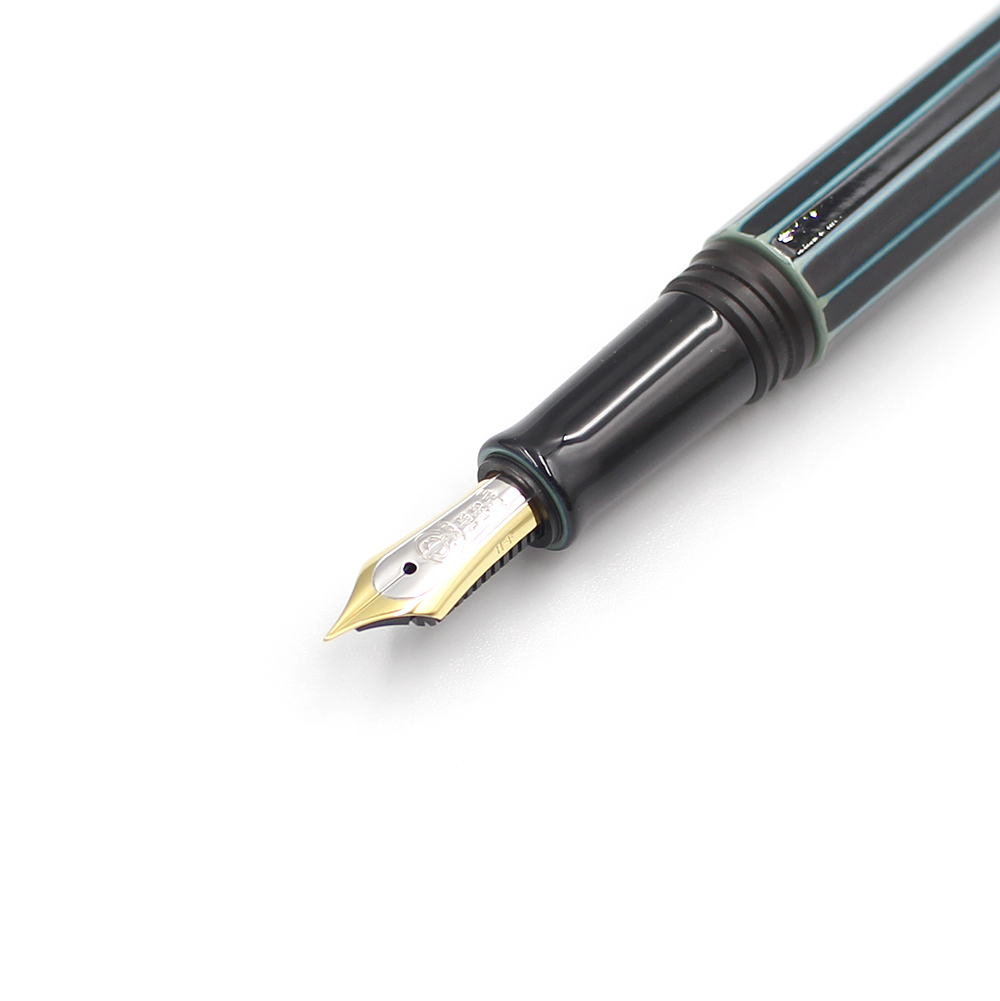 Taccia Kaku-Tate Asagi Blue Fountain pen