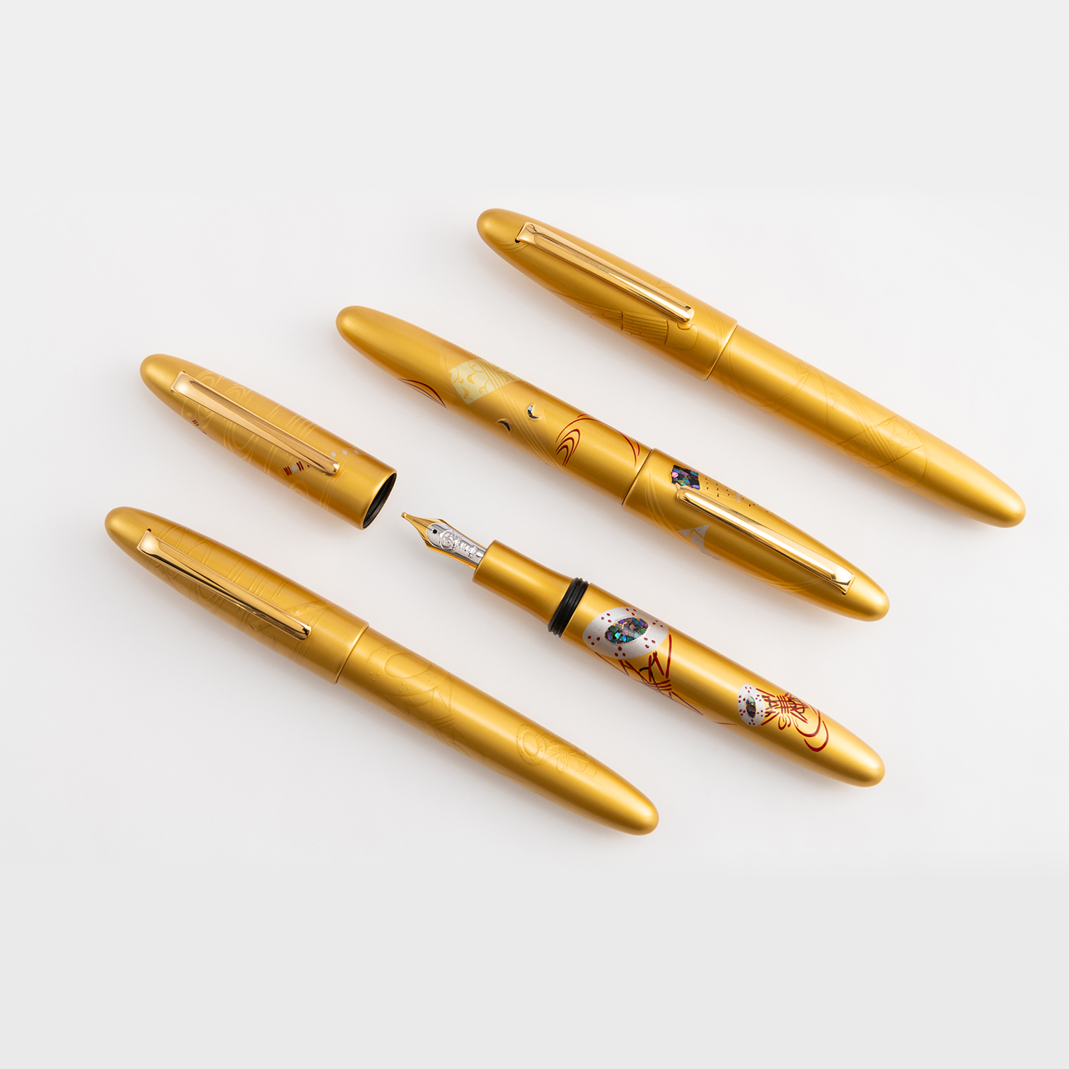 Taccia Kin-ji Maki-e Urushi Gyoku-in Biwa Fountain pen