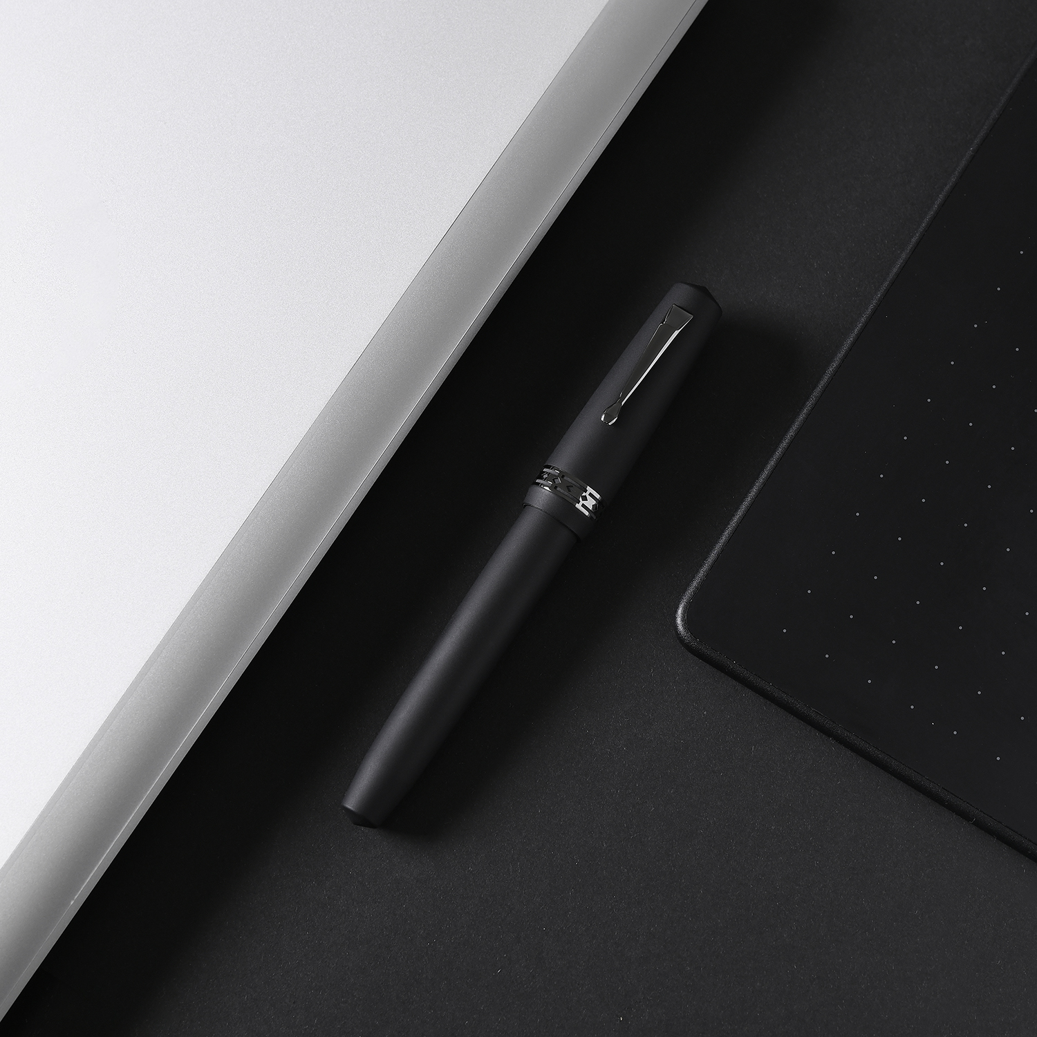 Pluma Estilográfica Radius Settimo Nero Essenza Opaco RT