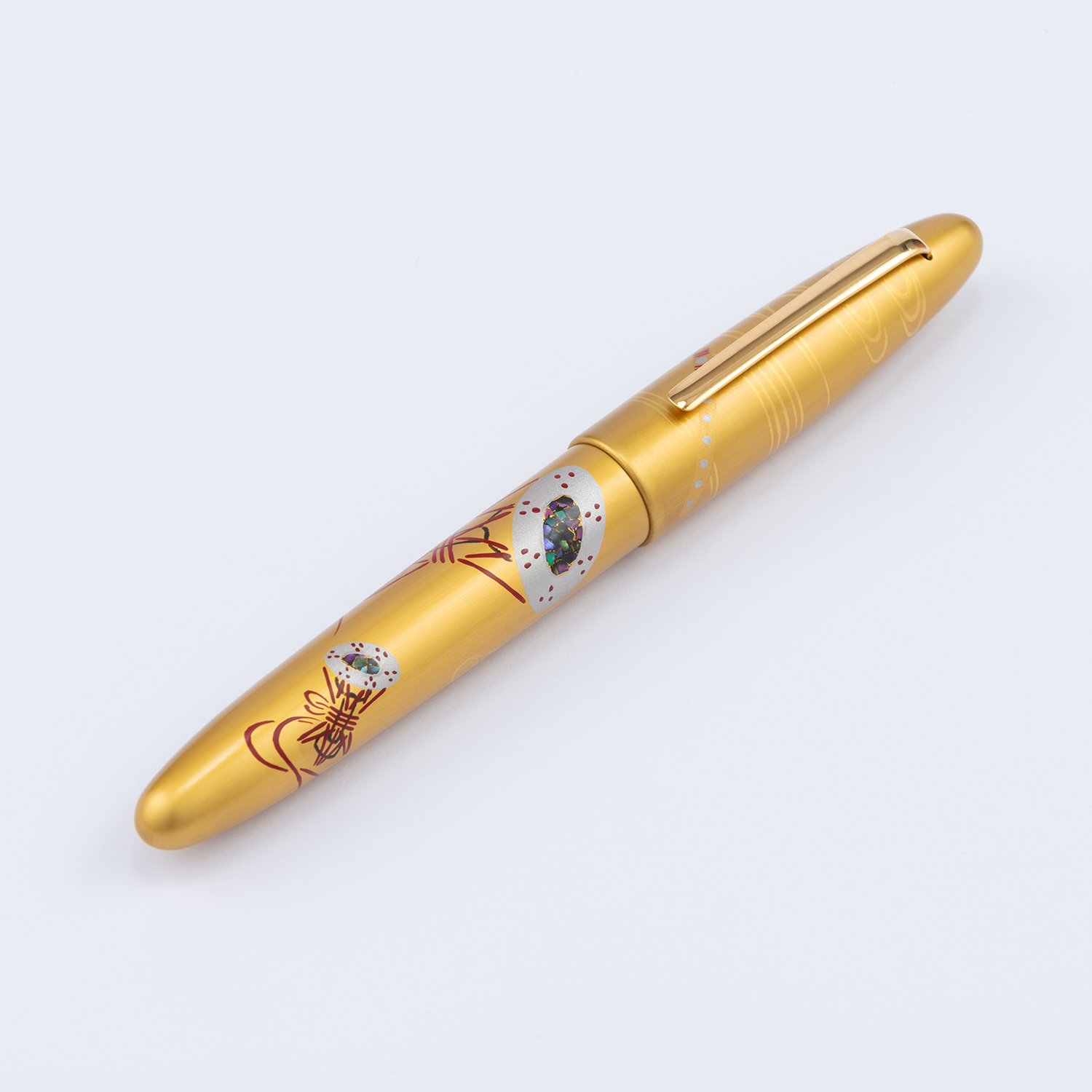 Taccia Kin-ji Maki-e Urushi Gyoku-in Biwa Fountain pen