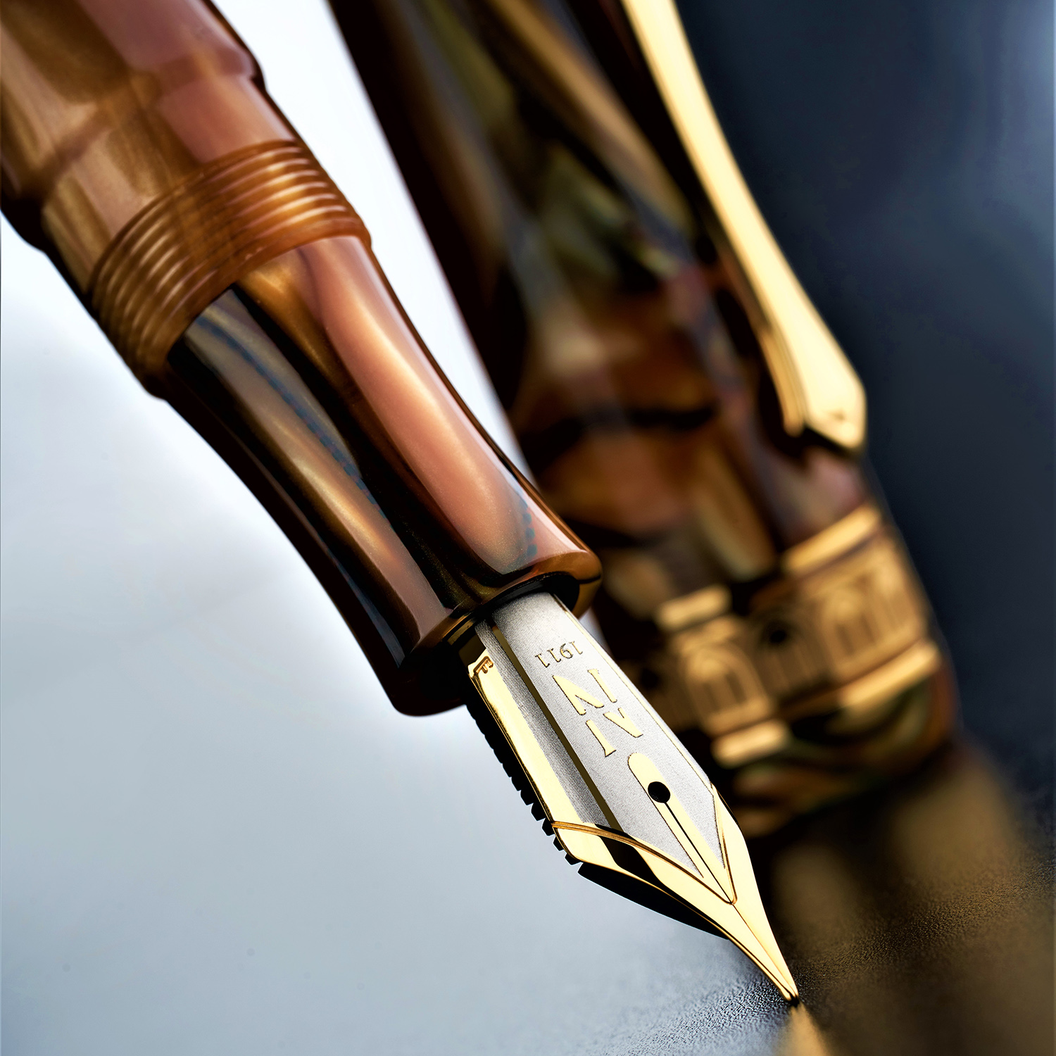 Radius Settimo Nero Essenza Lucido RT Fountain pen